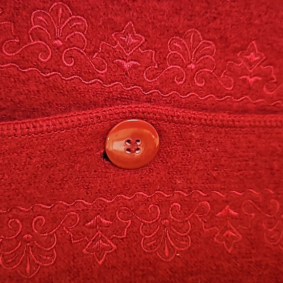 JH Collectibles 100% Wool Vintage Sweater - Picture 3 of 9